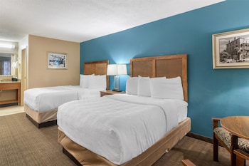 Standard Room, 2 Double Beds, Non Smoking, Refrigerator & Microwave