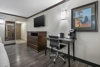 Standard Room, 2 Queen Beds, Accessible, Poolside (Walk-in Shower)