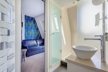 Junior Studio Suite