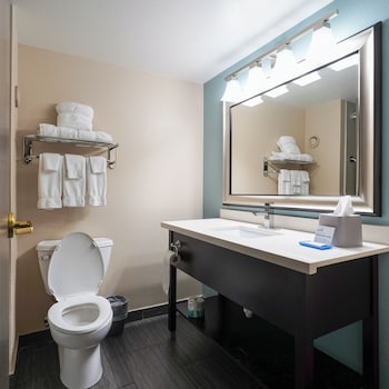 Standard Room, 1 Queen Bed, Accessible (Communications)