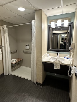 Standard Room, 2 Queen Beds, Accessible (Communications Accessible)