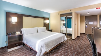 Standard Room, 1 King Bed, Accessible (Communications)