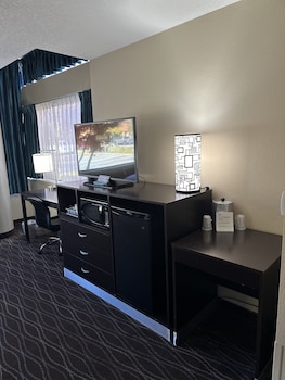 Standard Room, 2 Queen Beds, Accessible (Communications Accessible)