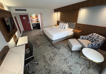 Standard Room, 1 King Bed, Non Smoking