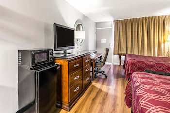 Standard Double Room, 2 Double Beds, Smoking