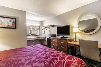 Standard Room, 1 King Bed, Non Smoking