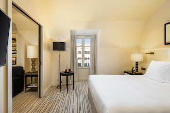 Suite, 1 King Bed, City View