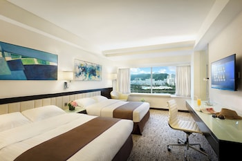 Prime Deluxe Queen Queen Room