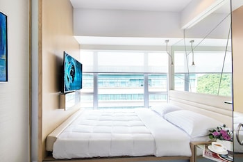 Standard Queen Room
