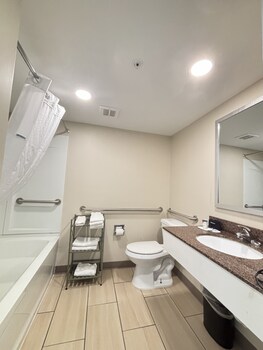 1 King Bed Mobility Accessible Room Bathtub/Shower w/ Grab Bars, Non Smoking