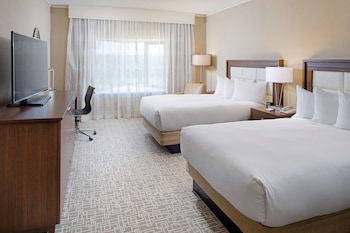 2 Double Beds