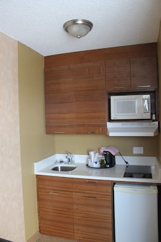 Standard Room, 1 King Bed, Non Smoking, Microwave