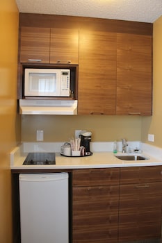 Standard Room, 2 Queen Beds, Non Smoking, Kitchenette