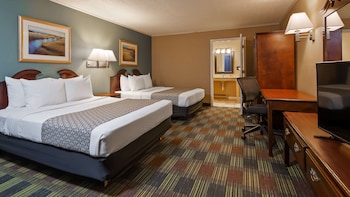 Standard Room, 2 Queen Beds, Smoking, Refrigerator & Microwave