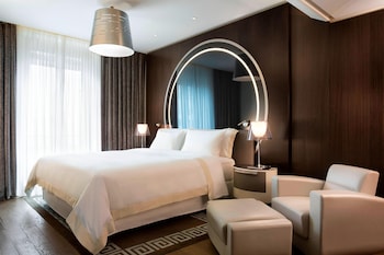 Suite, 1 King Bed