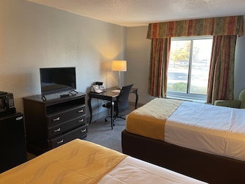Standard Room, 2 Double Beds, Non Smoking, Refrigerator & Microwave