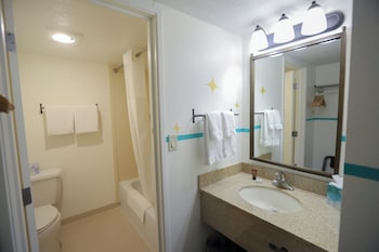 Family Suite, 2 Bedrooms (Artist)