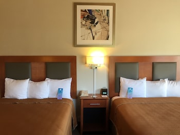 Room, 2 Queen Beds, Non Smoking