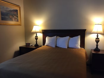 Standard Room, 1 Queen Bed