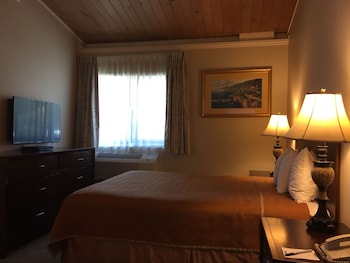 Standard Room, 1 Queen Bed