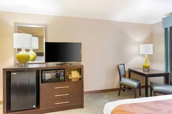 Standard Room, 2 Queen Beds, Non Smoking
