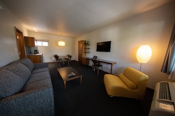 Design Suite, 1 Bedroom, Bathtub
