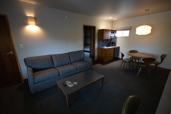 Design Suite, 1 Bedroom, Bathtub