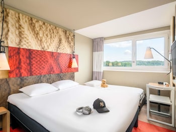 Triple Room, Multiple Beds