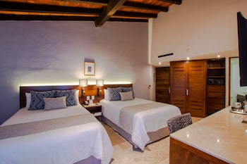 Deluxe Ocean View Two Double Beds