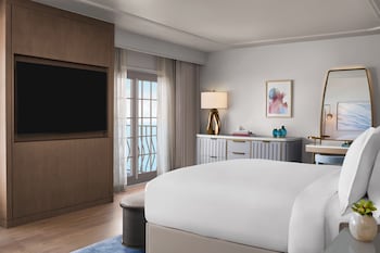 Presidential Suite, 1 Bedroom, Ocean Front, Club Access