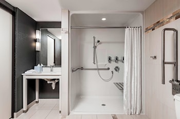 Suite, 1 King Bed with Sofa bed, Tower