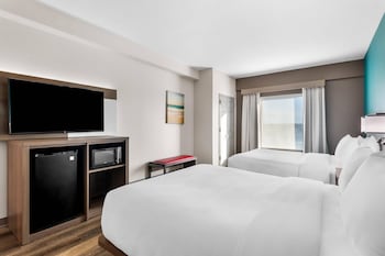 Suite, 2 Queen Beds, Non Smoking