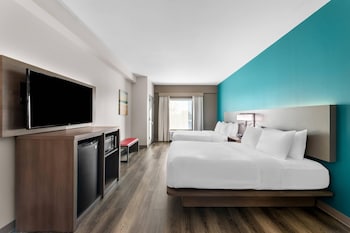 Suite, 2 Queen Beds, Non Smoking
