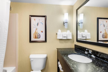 Suite, 2 Queen Beds, Non Smoking
