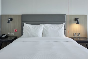 Room, 1 King Bed with Sofa bed, Accessible