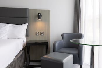 Premium Room, 1 King Bed