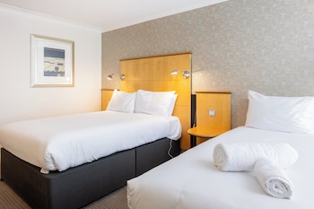 Standard Room, Multiple Beds (1 King 1 Single Standard)