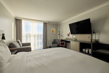 Room, 1 King Bed with Sofa bed, Accessible