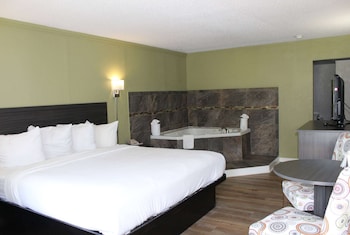 Suite, 1 King Bed, Non Smoking, Jetted Tub