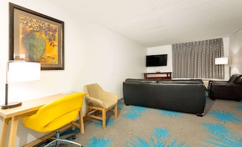 Studio Suite, 1 King Bed, Non Smoking