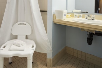 Standard Room, 1 King Bed, Accessible
