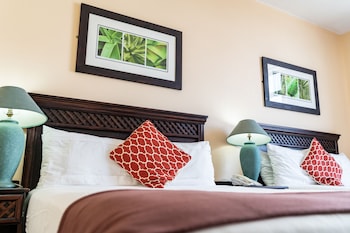 Standard Room, 2 Double Beds, Partial Sea View