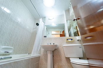 Standard Room, 2 Double Beds, Partial Sea View
