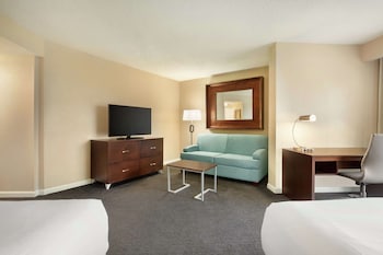 Room, 2 Queen Beds, Non Smoking, Corner