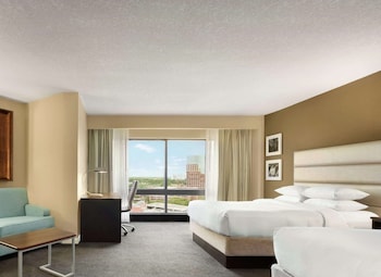 Room, 2 Queen Beds, Non Smoking, Corner