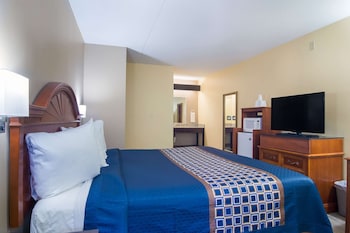 Room, 1 King Bed, Accessible, Smoking