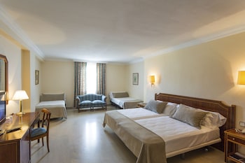 Double Room, Connecting Rooms