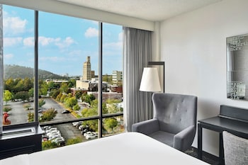 Room, 2 Queen Beds (Room, 2 Queen Beds, View, High Floor)