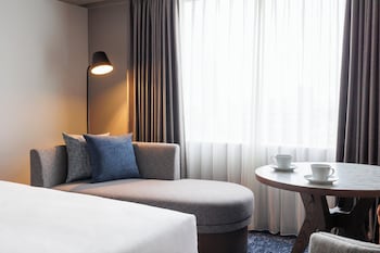 Standard Room, 2 Twin Beds, Club Lounge Access (High Floor)
