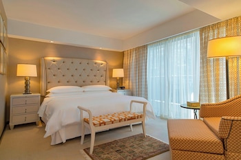 Presidential Suite, 1 King Bed (Balcony)